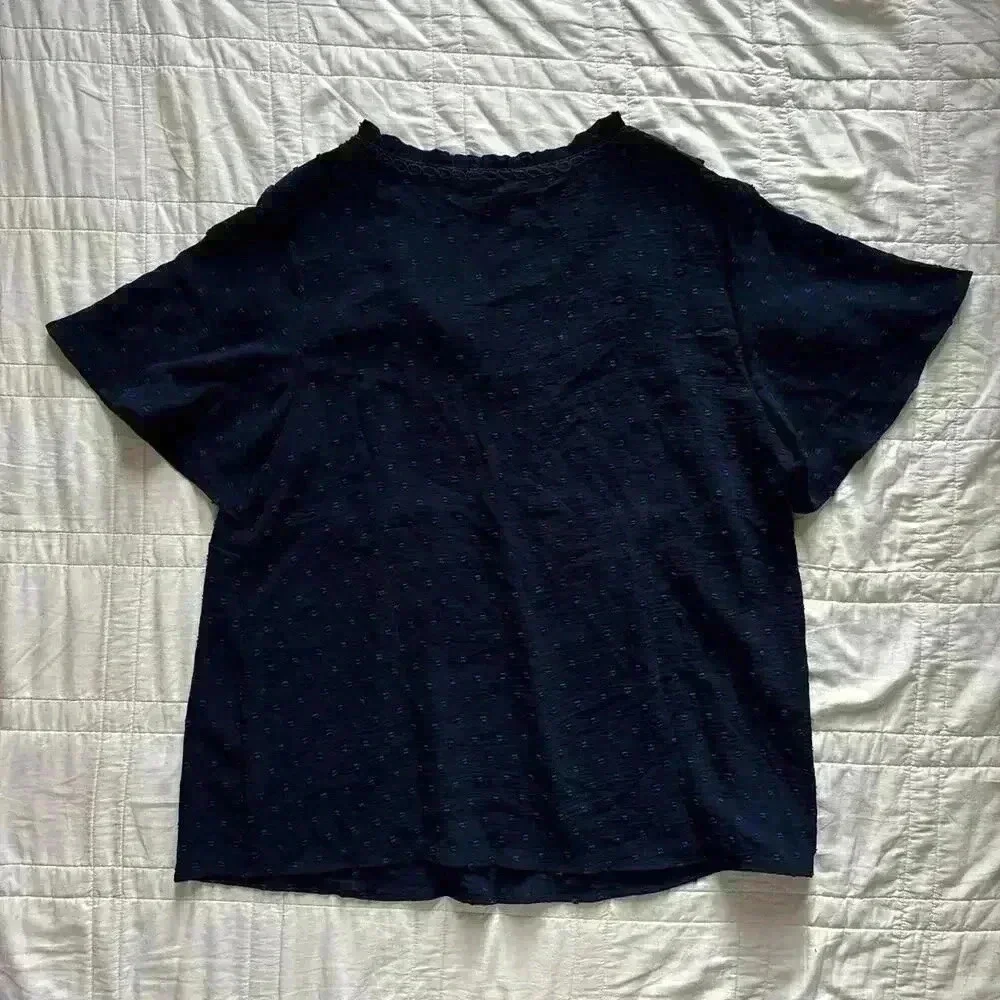 Scandinavian ruffle top navy blue Swiss dot v-neck bloomchic women’s XL classic - Picture 6 of 8
